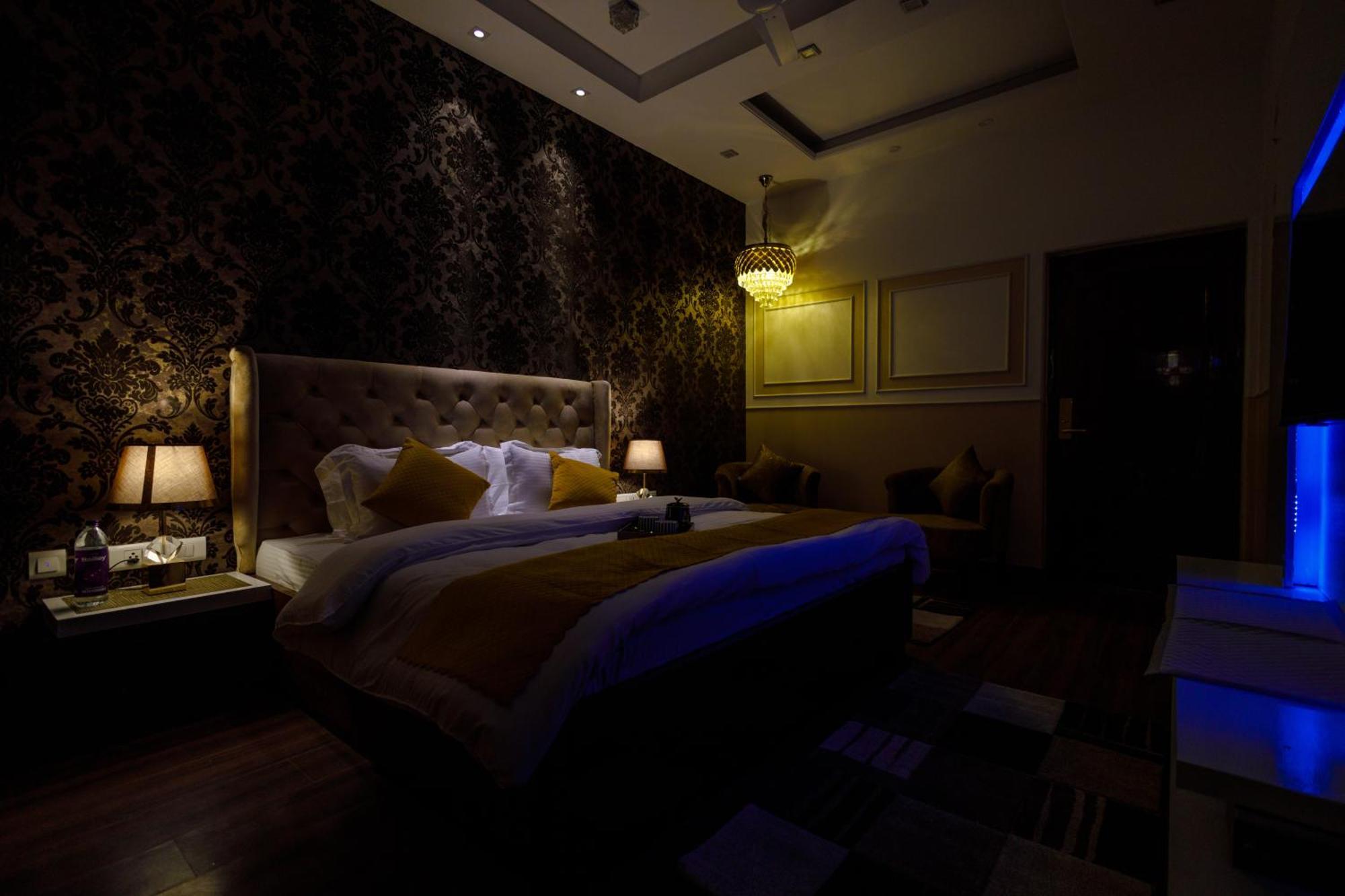 Victorian Elegance Luxury Stays Амрітсар Екстер'єр фото